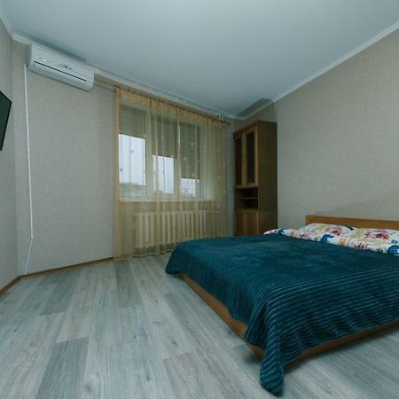 Апартаменты Ахматовой 45 Киев Экстерьер фото